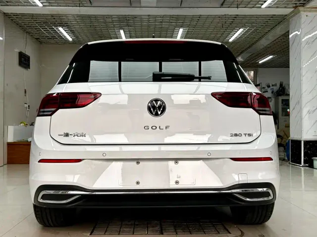 Volkswagen Golf — Фото автомобиля 5