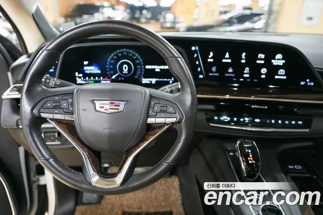 Cadillac Escalade — Фото автомобиля 14