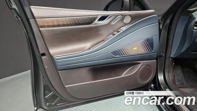 Genesis G80 Бензин 3.5 турбо AWD — Фото автомобиля 23