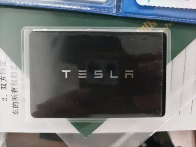 Tesla Model 3 — Фото автомобиля 8