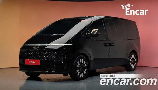 Фотография автомобиля — Hyundai Staria