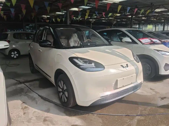 Wuling Bingo — Фото автомобиля 3