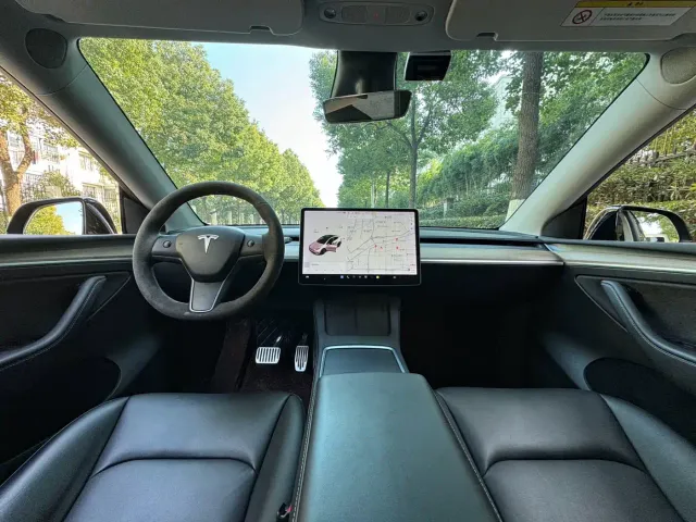 Tesla Model Y 2022 Facelift Rear-Wheel Drive Version — Фото автомобиля 11