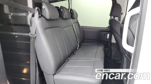 Hyundai Staria Staria — Фото автомобиля 10