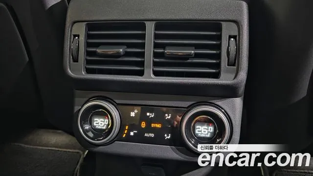 Land Rover Range Rover Velar — Фото автомобиля 18