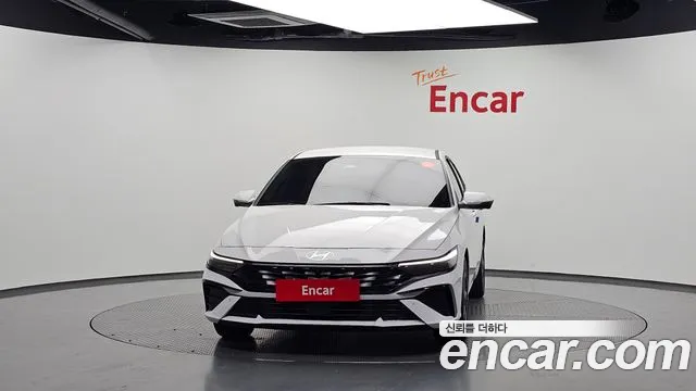 Hyundai Avante CN7 — Фото автомобиля 3