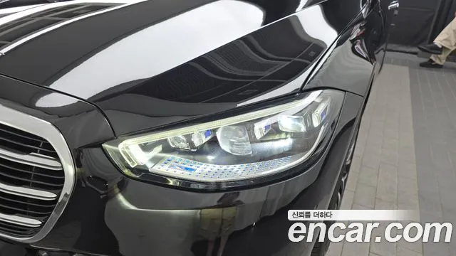 Mercedes-Benz S-Class — Фото автомобиля 17
