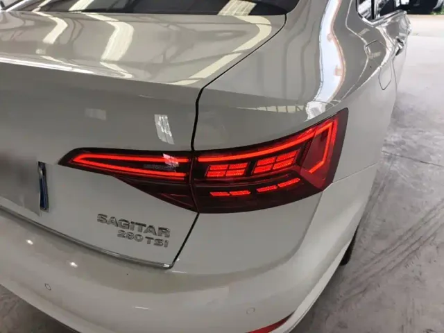 Volkswagen Sagitar — Фото автомобиля 7