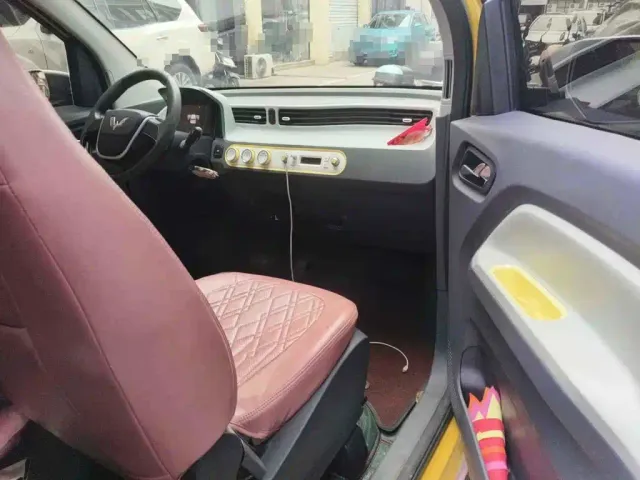 Wuling Hongguang Mini EV — Фото автомобиля 12