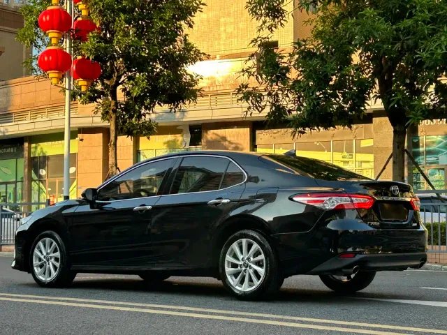 Toyota Camry — Фото автомобиля 4