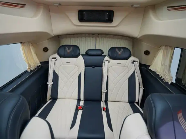 Mercedes-Benz V-Class — Фото автомобиля 19