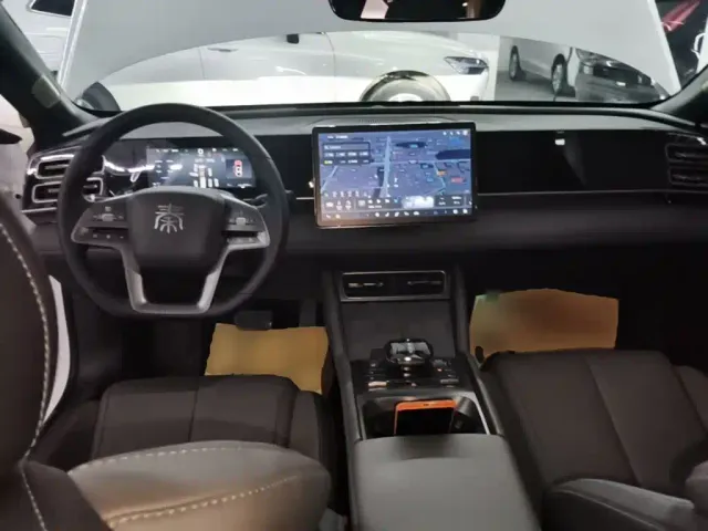 BYD Qin L — Фото автомобиля 9
