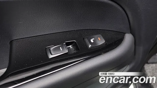 KG_Mobility_Ssangyong Rexton Новый Rexton Sport Khan Дизель 2.2 4WD — Фото автомобиля 30