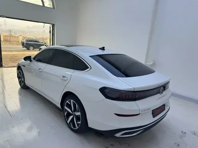 Volkswagen Lamando — Фото автомобиля 20