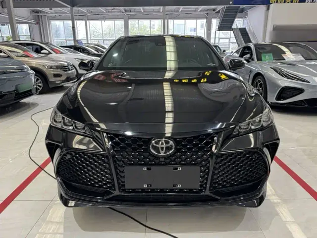 Toyota Avalon — Фото автомобиля 2