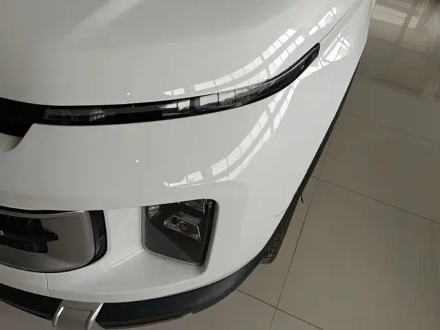 Geely ICON — Фото автомобиля 23