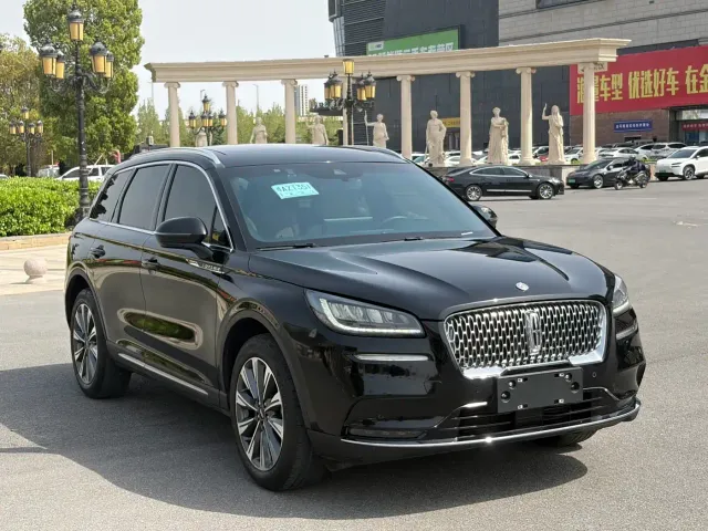 Lincoln Corsair — Фото автомобиля 3