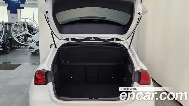 Mercedes-Benz A-Class W177 — Фото автомобиля 18