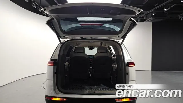 Kia Canival Carnival 4 поколение Бензин 7 мест Noblesse — Фото автомобиля 18