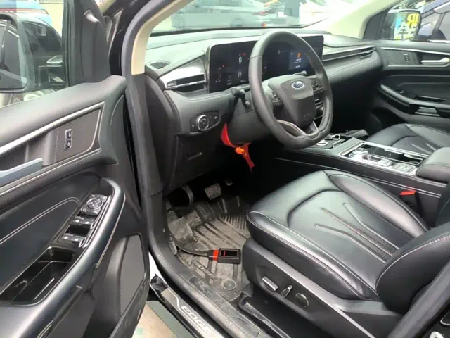 Ford Edge — Фото автомобиля 15