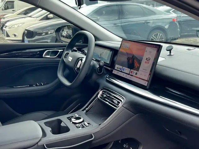 Geely Galaxy Stellar 6 — Фото автомобиля 10