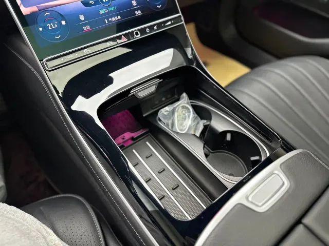 Mercedes-Benz S-Class — Фото автомобиля 24