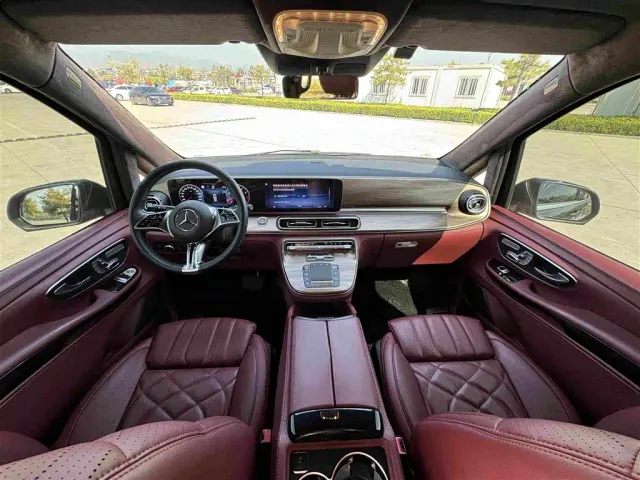Mercedes-Benz V-Class — Фото автомобиля 6
