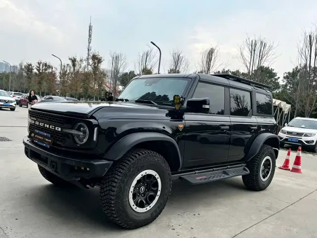 Фотография автомобиля — Ford Bronco