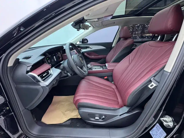 Hongqi H5 — Фото автомобиля 14