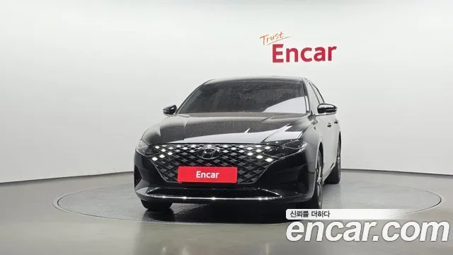 Hyundai Grandeur Grandeur (New) — Фото автомобиля 3