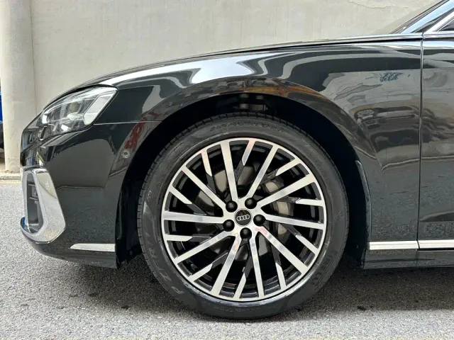 Audi A8 — Фото автомобиля 6