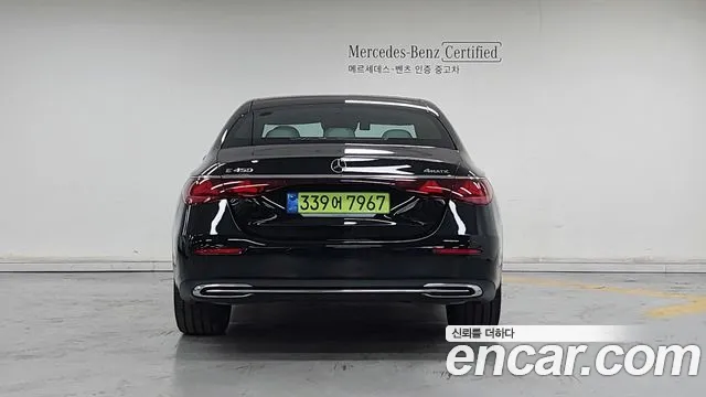 Mercedes-Benz E-Class — Фото автомобиля 4