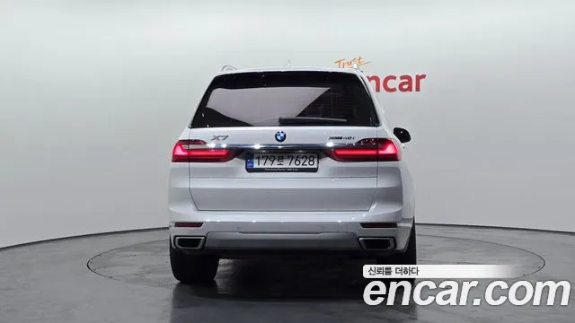 BMW X7 — Фото автомобиля 4