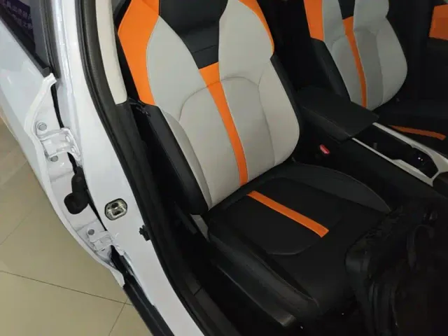 Dongfeng Yixuan — Фото автомобиля 24