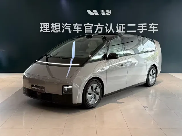 Фотография автомобиля — Li Auto MEGA