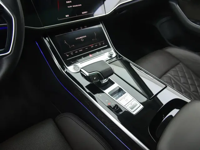 Audi A6L — Фото автомобиля 16