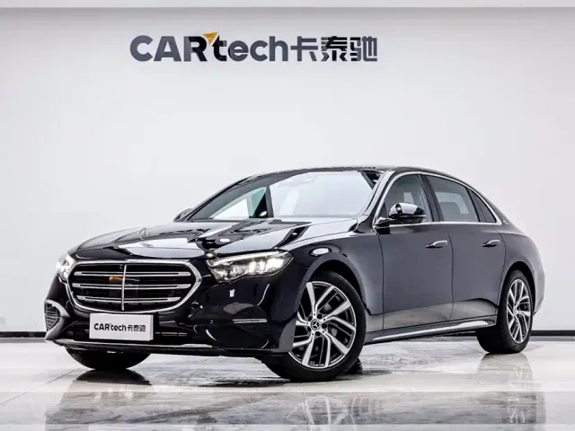 Mercedes-Benz E-Class — Фото автомобиля 5