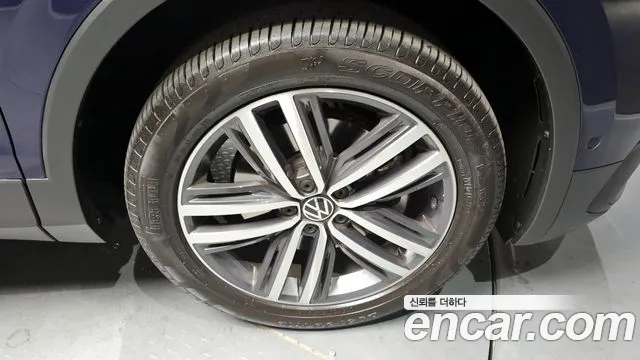 Volkswagen Tiguan — Фото автомобиля 5