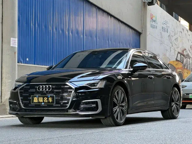 Фотография автомобиля — Audi A6L