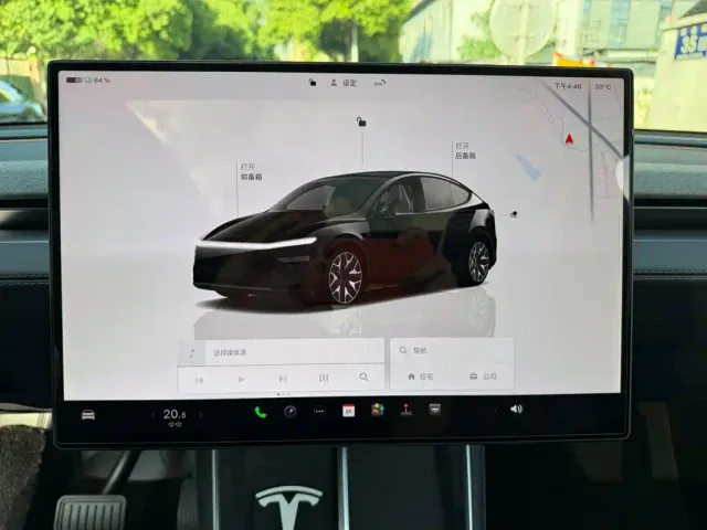 Tesla Model Y — Фото автомобиля 9