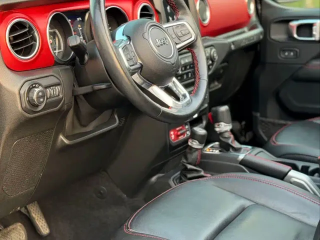 Jeep Wrangler — Фото автомобиля 4