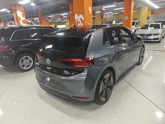 Volkswagen ID.3 — Фото автомобиля 6