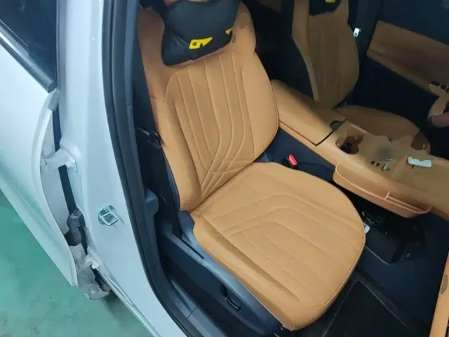 Geely Galaxy Starship 7 EM-i — Фото автомобиля 24