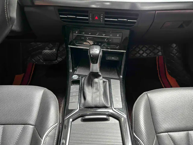 Volkswagen Passat — Фото автомобиля 6