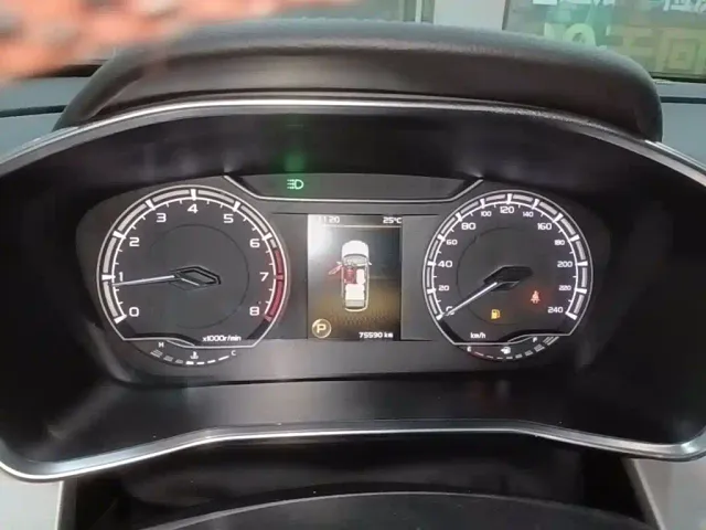 Geely Binyue — Фото автомобиля 11