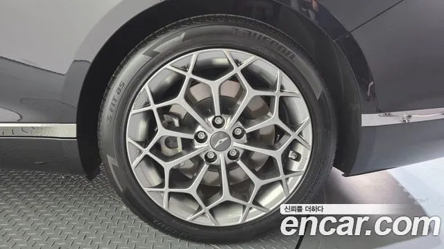 Genesis G80 RG3 — Фото автомобиля 6