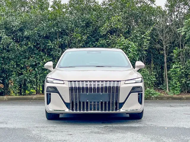 Roewe M7 DMH — Фото автомобиля 2