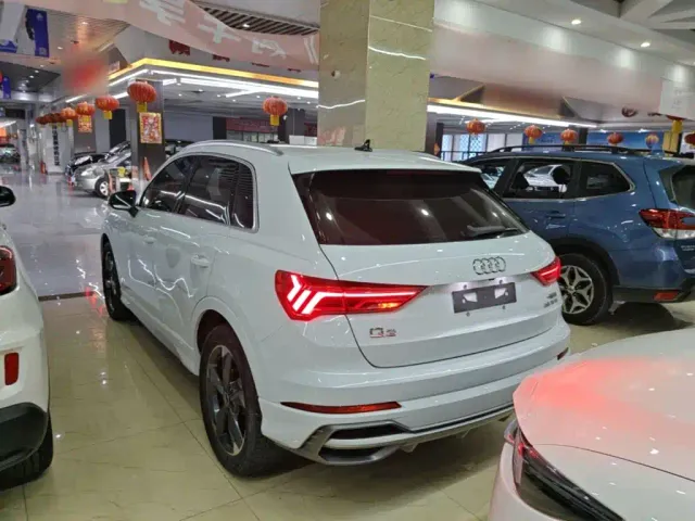 Audi Q3 — Фото автомобиля 4