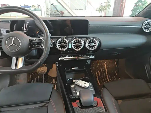 Mercedes-Benz A-Class — Фото автомобиля 9
