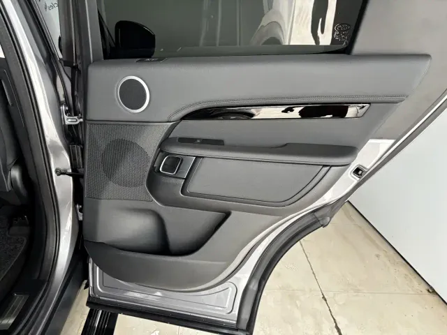 Land Rover Discovery — Фото автомобиля 22
